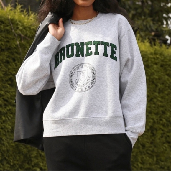 Brunette The Label Tops - Brunette The Label Stepsis Crew Sherling Lettering in Pebble Grey/Green sz L/XL
